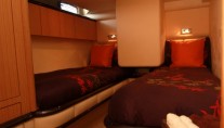 Motor yacht WAVE -  Twin Cabin